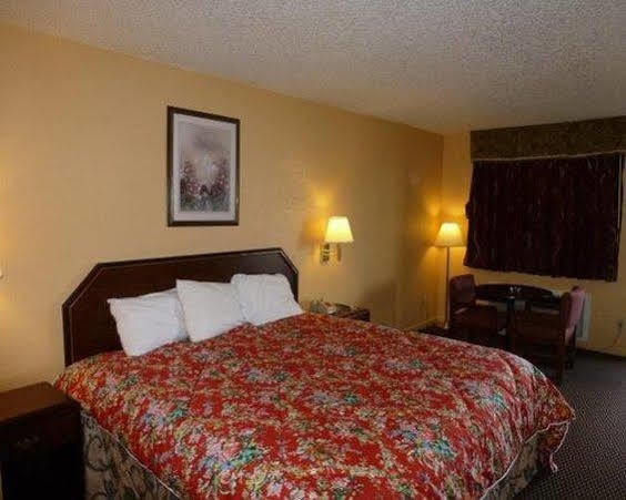 Redwood Inn - White Hall Εξωτερικό φωτογραφία